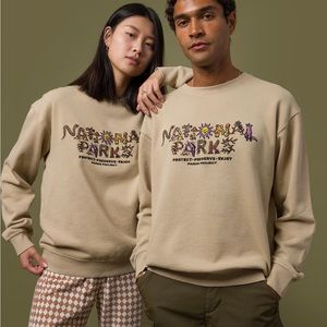NWT NATIONAL PARKS 90’S DOODLE CREWNECK SWEATSHIRT